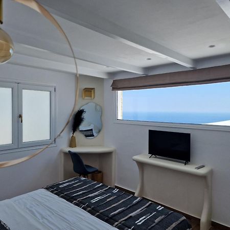 Amerisa Suites & Villa Fira  Ngoại thất bức ảnh
