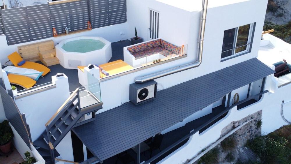 Amerisa Suites & Villa Fira  Ngoại thất bức ảnh